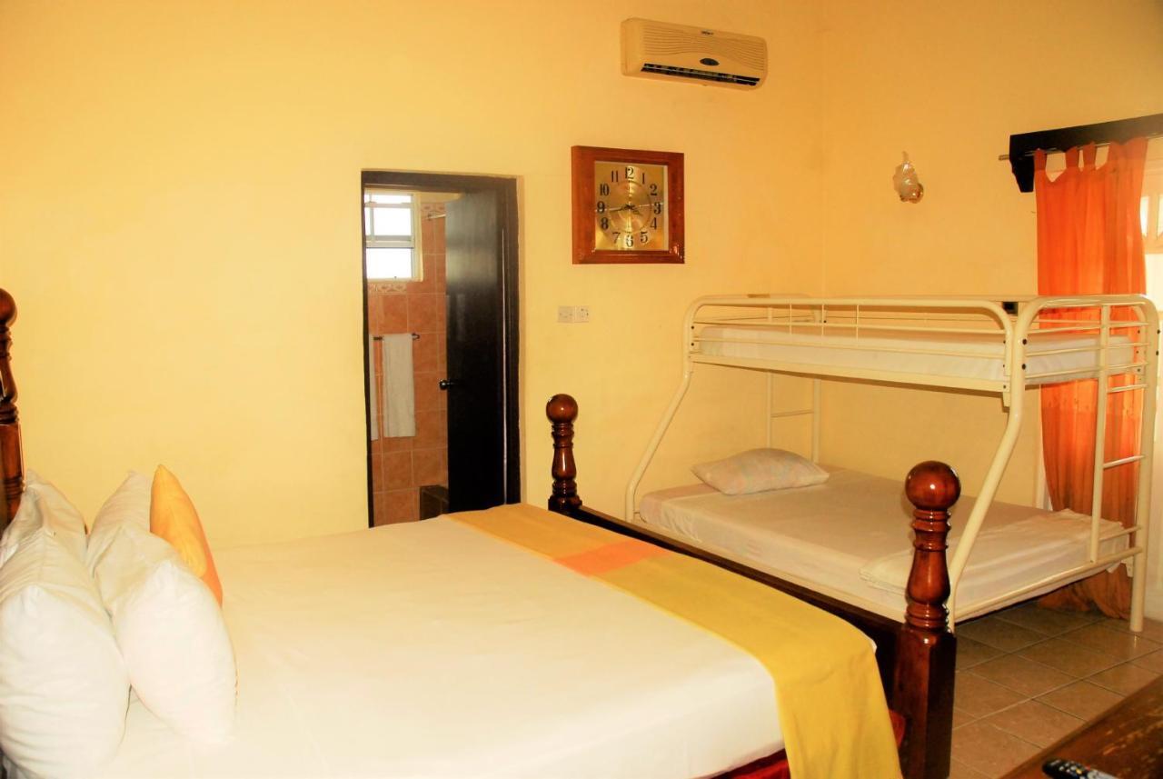 Rich View Hotel كينغستاون المظهر الخارجي الصورة